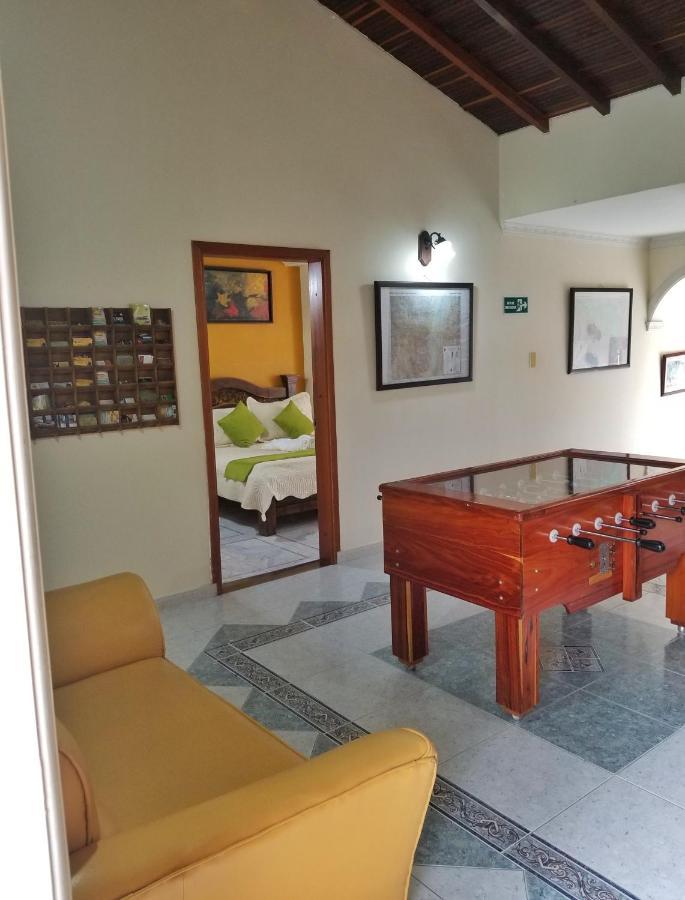 Sam'S VIP Hostel San Gil Bagian luar foto