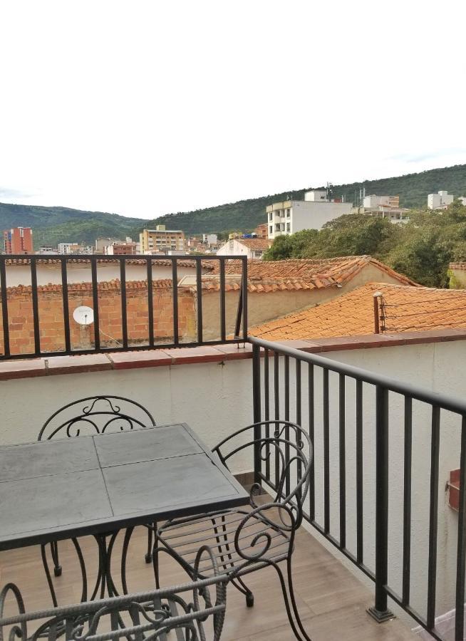Sam'S VIP Hostel San Gil Bagian luar foto