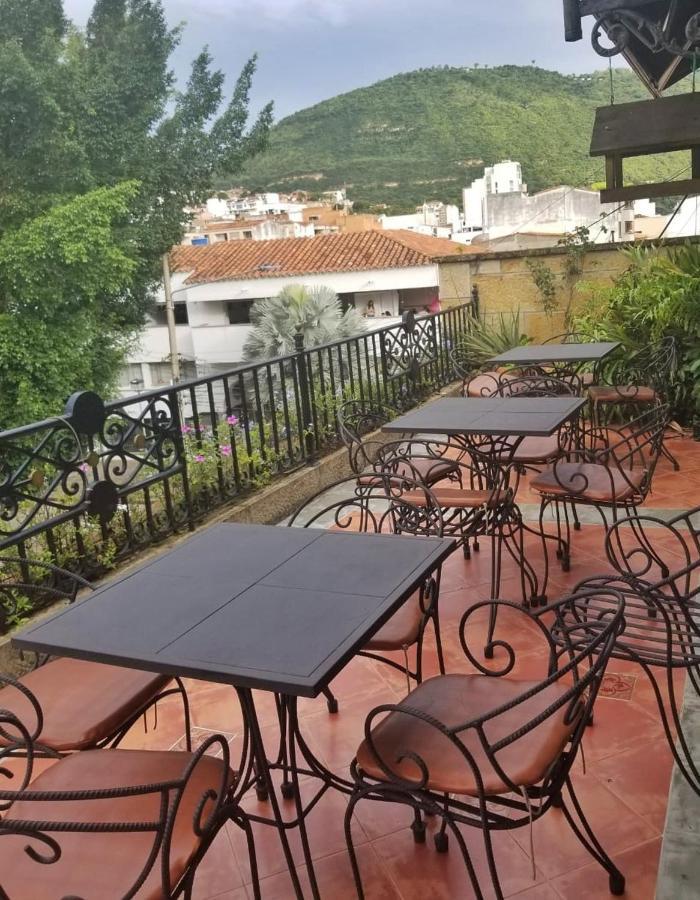 Sam'S VIP Hostel San Gil Bagian luar foto