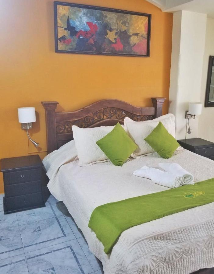 Sam'S VIP Hostel San Gil Bagian luar foto