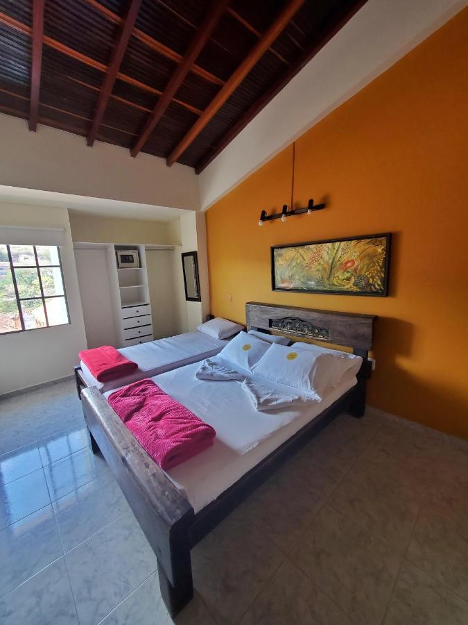 Sam'S VIP Hostel San Gil Bagian luar foto