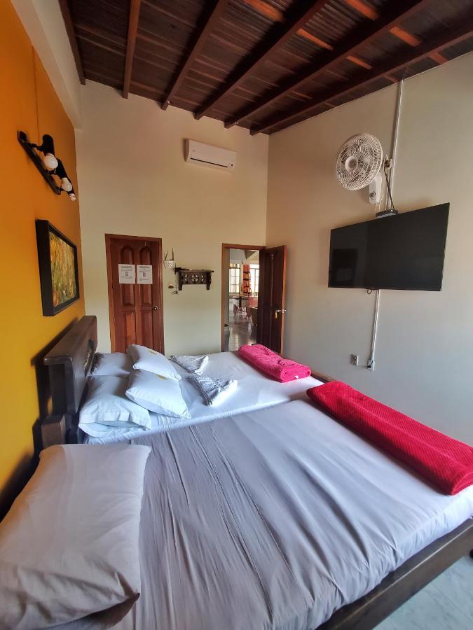 Sam'S VIP Hostel San Gil Bagian luar foto