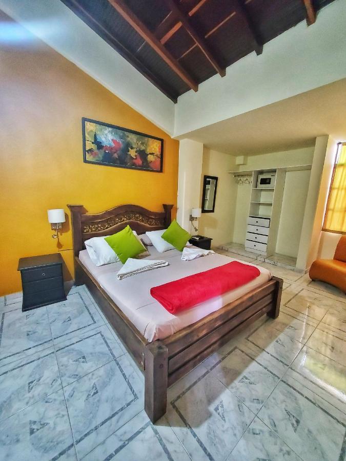 Sam'S VIP Hostel San Gil Bagian luar foto