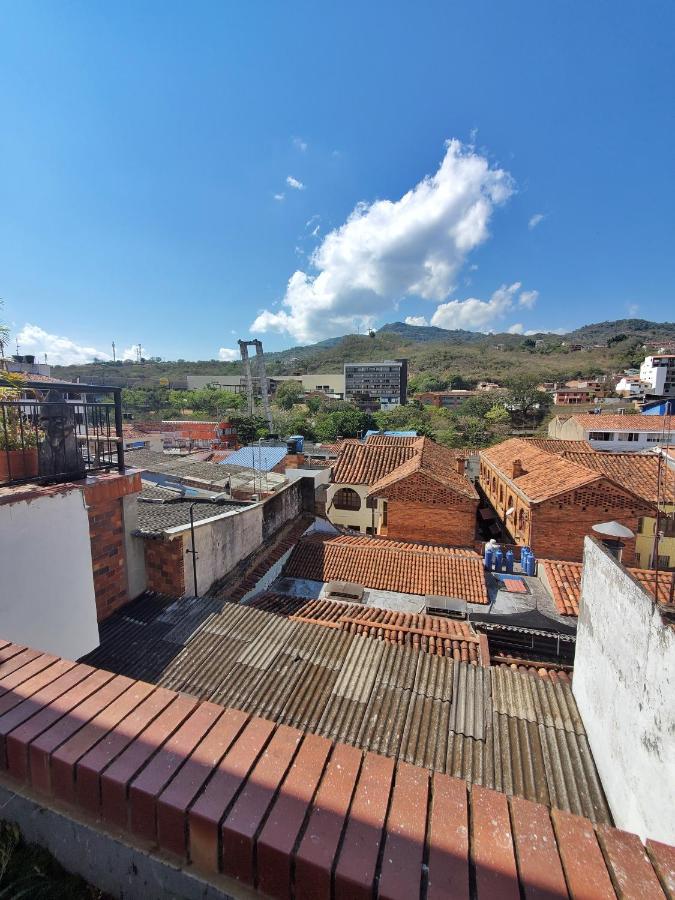 Sam'S VIP Hostel San Gil Bagian luar foto