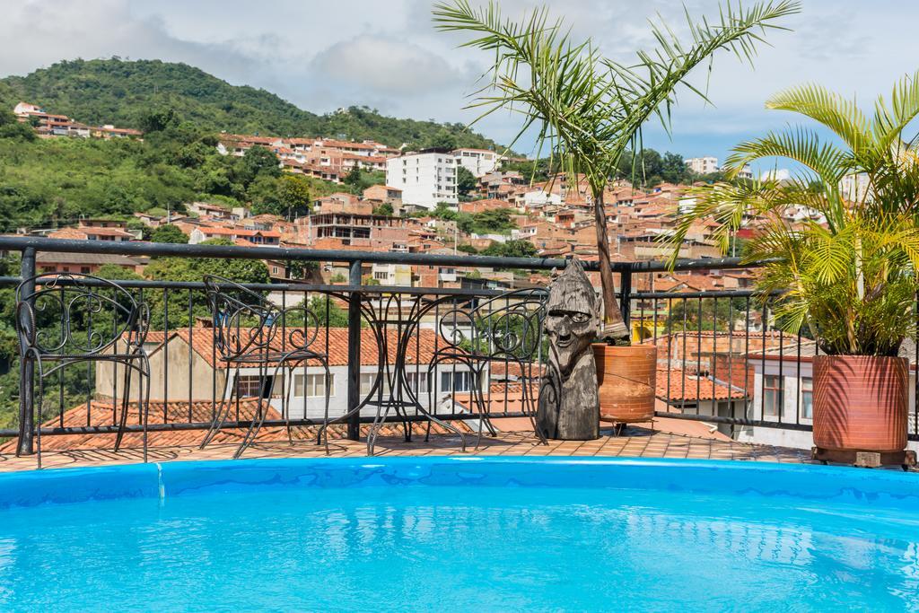 Sam'S VIP Hostel San Gil Bagian luar foto